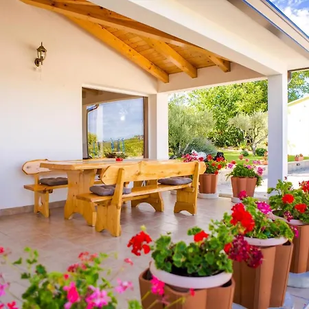 Сasa de vacaciones Stara Vrata Mit Privatem Pool *