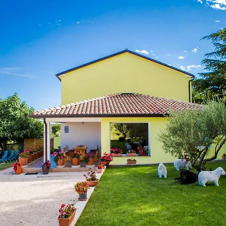 Сasa de vacaciones Stara Vrata Mit Privatem Pool *