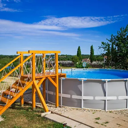 Stara Vrata Mit Privatem Pool Žminj